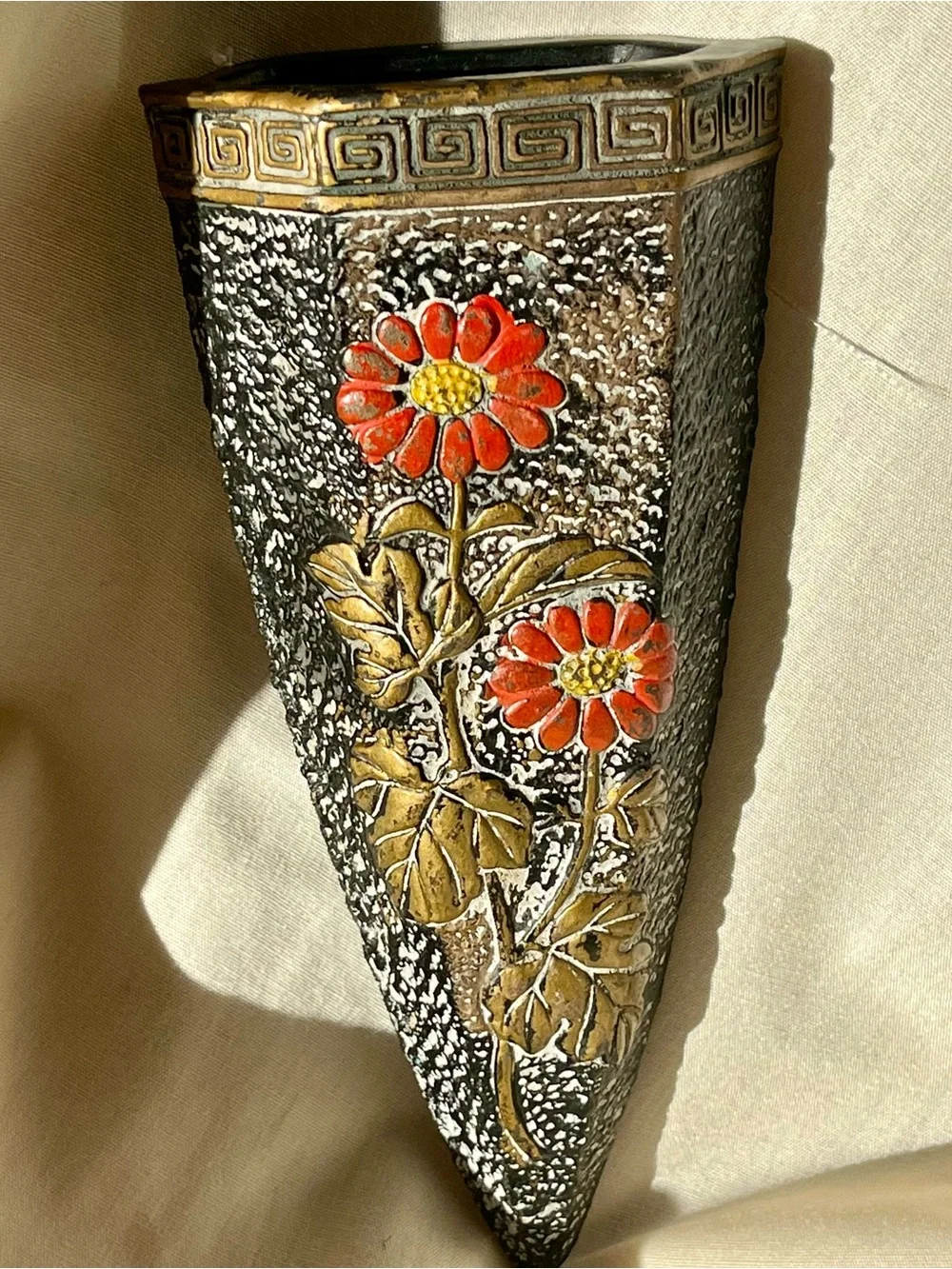 Vtg Tokanabe Japanese Blackware Ceramic Wall Pocket Vase Flower Planter Orange - Picture 12 of 16